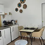 La Perle Rare Apartment